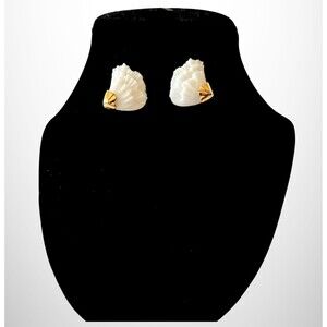 RARE - Vintage Pearlized Petal Earrings | Avon Exclusive, 1988 - NIB